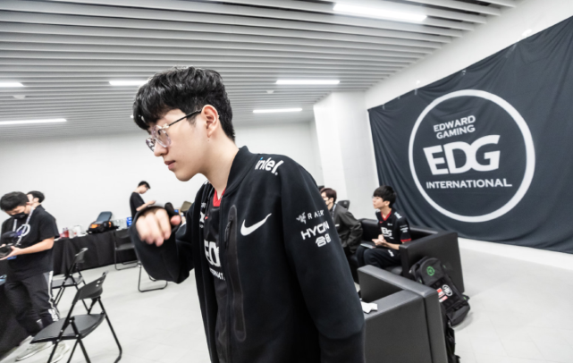 无论是赫罗 无论是赫罗