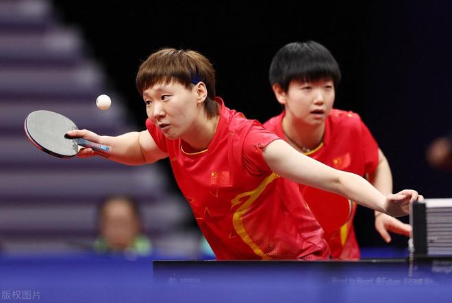 球俱乐部而 球俱乐部而