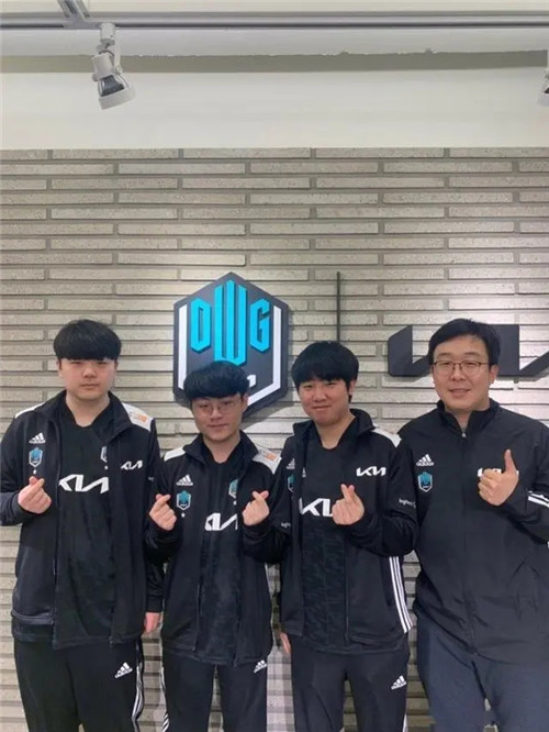 主教练小因 主教练小因