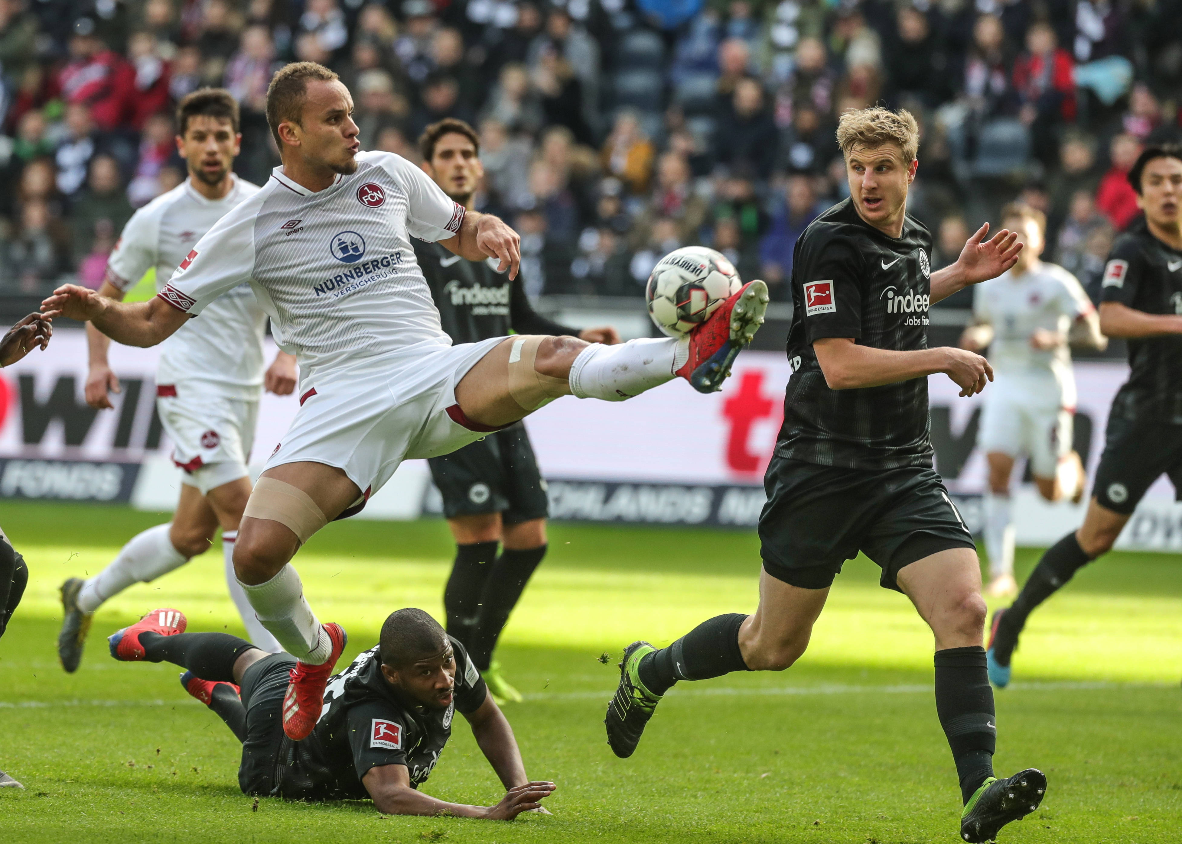 越了网球界 越了网球界